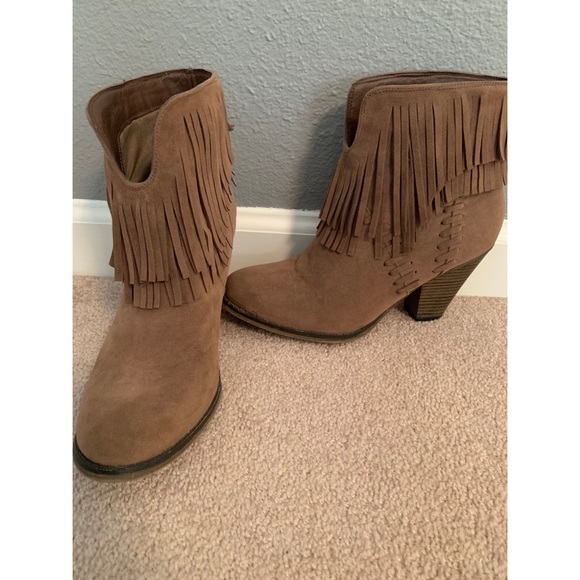 Shoes - Brown fringe ankle booties